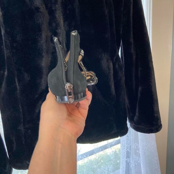 Antonio Melani Black and Silver Sparkly Strappy Sandals 6 - Picture 3 of 4